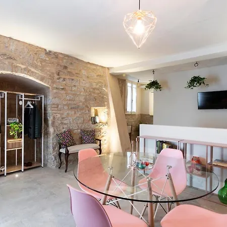 Apartment Cornelia Cave *